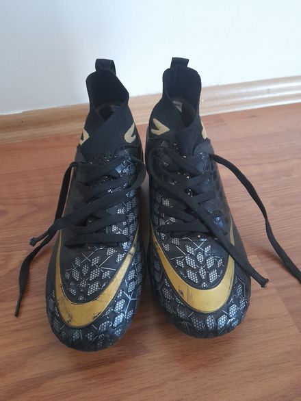 Nike Krampon Halı Saha Ayakkabısı
