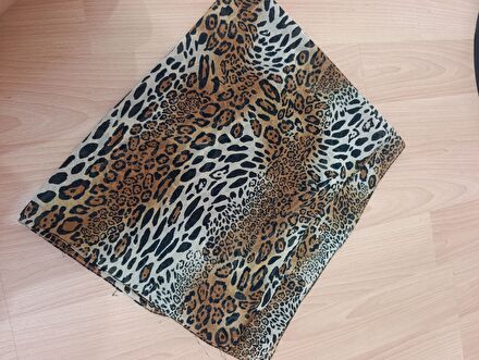 Leopar Desenli Eşarp