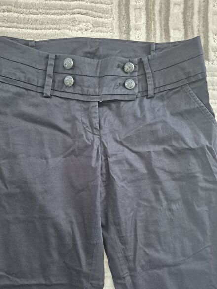 Siyah Pantolon ve mini elbise