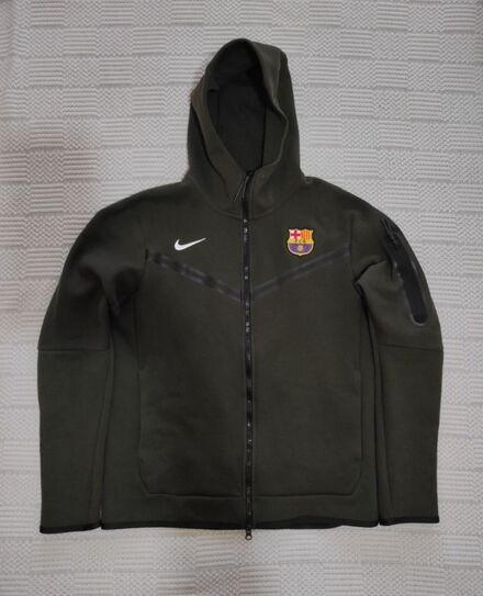 nike orjinal barcelona tech fleece üst