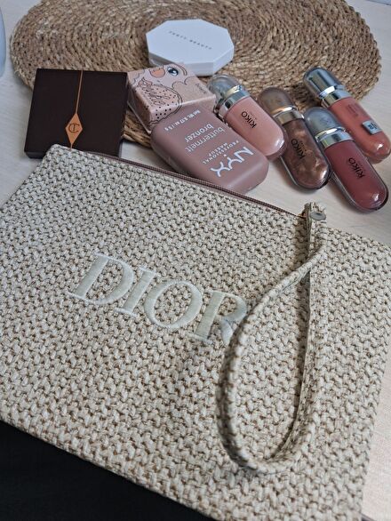 dior makyaj yada el çantası