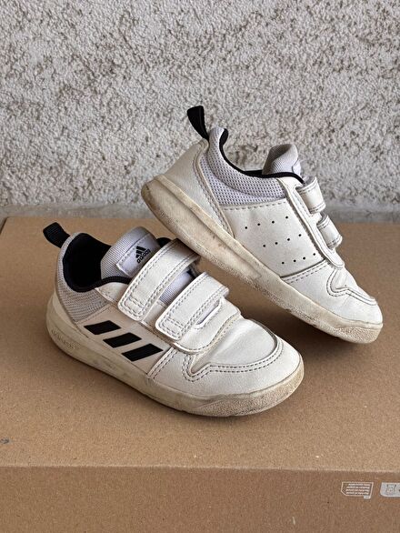 Adidas Cırt Cırtlı Çocuk Ayakkabısı