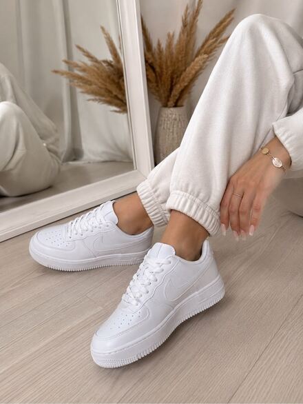 Nike Beyaz Sneaker