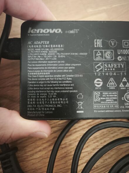 Lenova 20V 3.5 adaptör