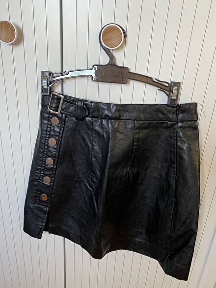 Bershka Deri Mini Etek