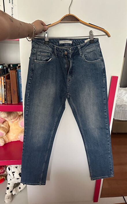 Network skinny jeans