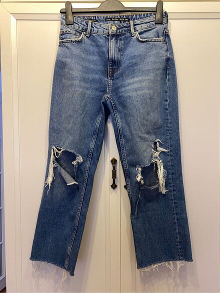 Bershka Yırtık Jean Pantolon