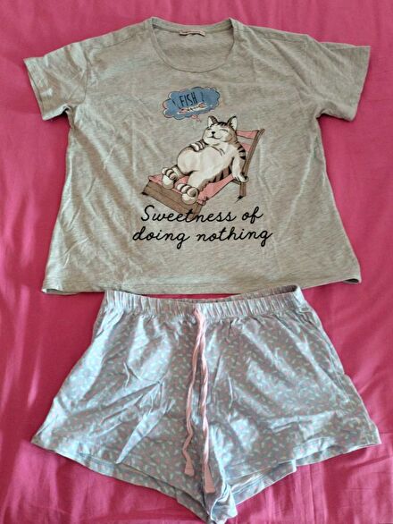 Pijama Takımı Kedi Desenli