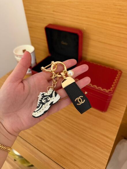Chanel Sneaker Anahtarlık