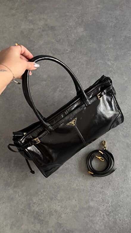 Prada Bonnie