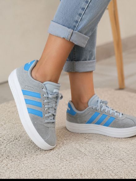 Adidas Sneaker