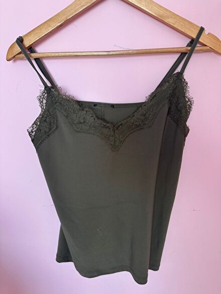 Zara Haki Dantelli Atlet