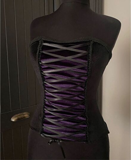 Goth Büstiyer