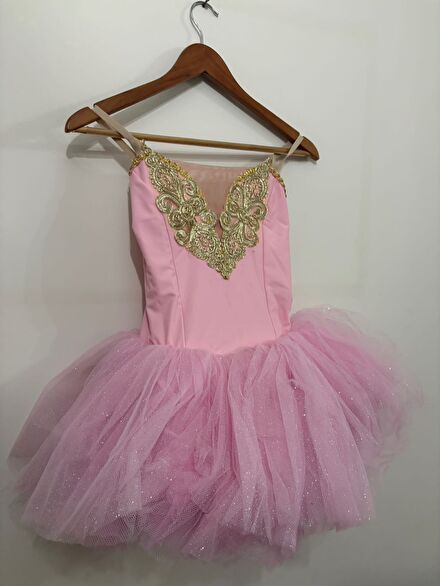 Pembe Bale Kostümü