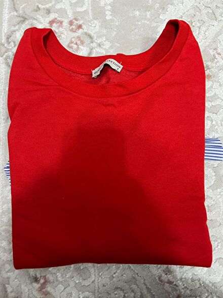 Kırmızı Sweatshirt