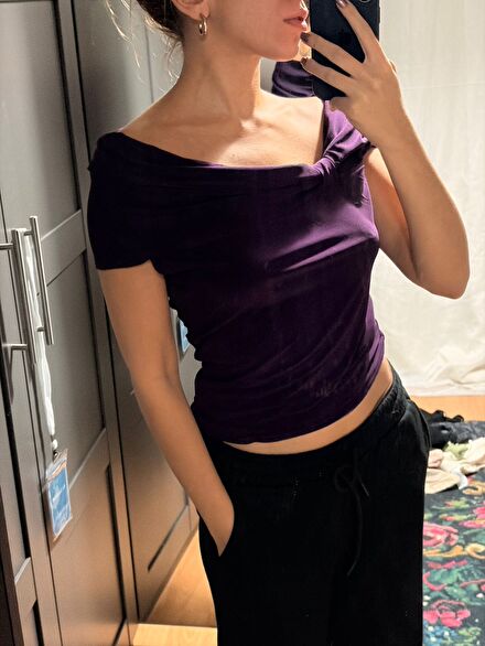 Mor Off Shoulder Bluz