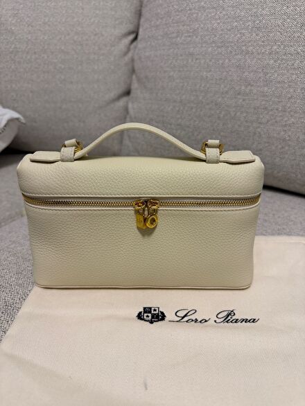 Loro Piana L19