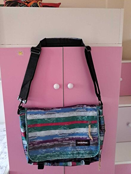 Eastpak Çok Renkli Omuz Çantası