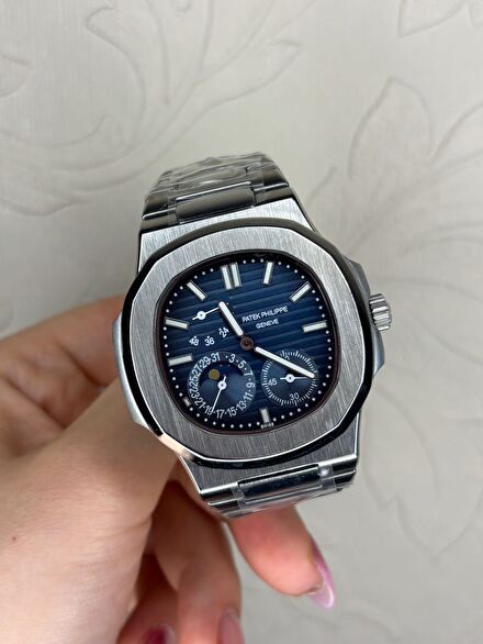 Patek Philippe Nautilius Erkek Otomatik
