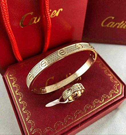 Cartier Yüzük ve Bileklik Seti