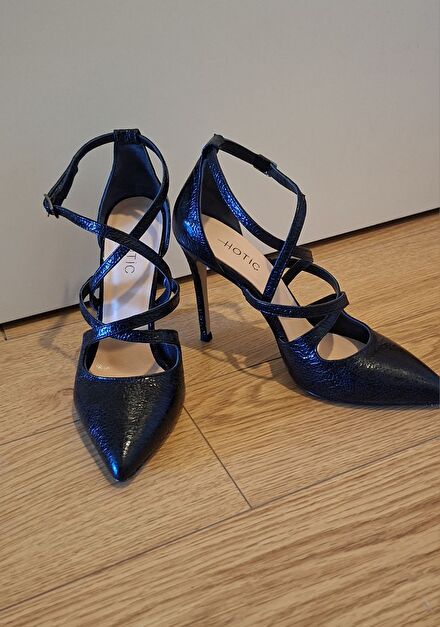 Siyah Stiletto Ayakkabı