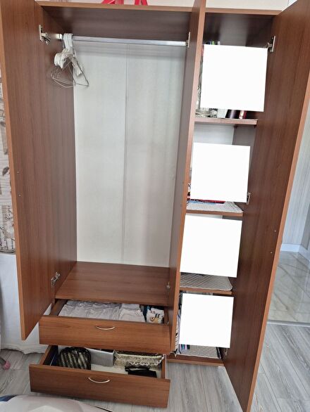 3 kapaklı gardırop