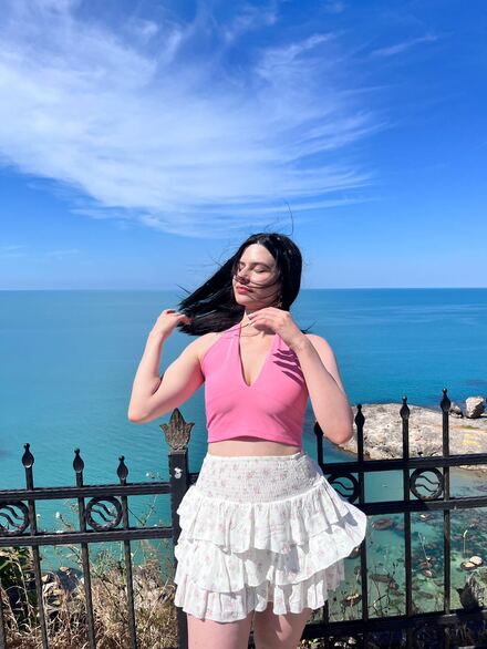 Pembe Crop Bluz Beyaz Desenli Etek