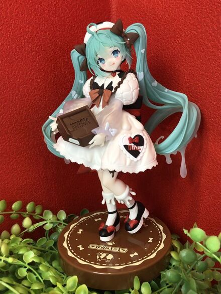 Hatsune Miku Tirol Choco Anime Figürü