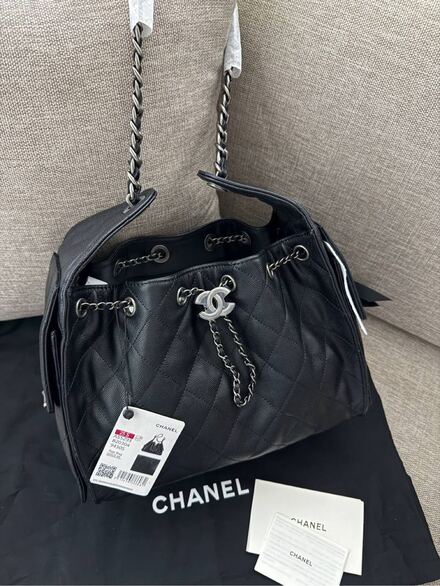 Chanel 25 Black