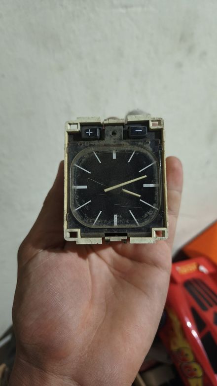 E30 göğüs saati