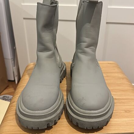 Bershka Gri Postal Bot