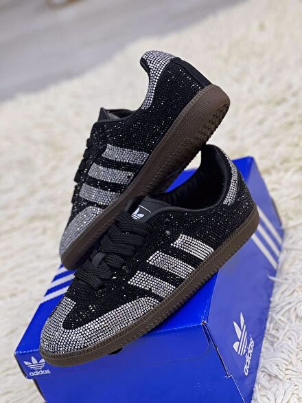 Adidas Siyah Taşlı Sneaker
