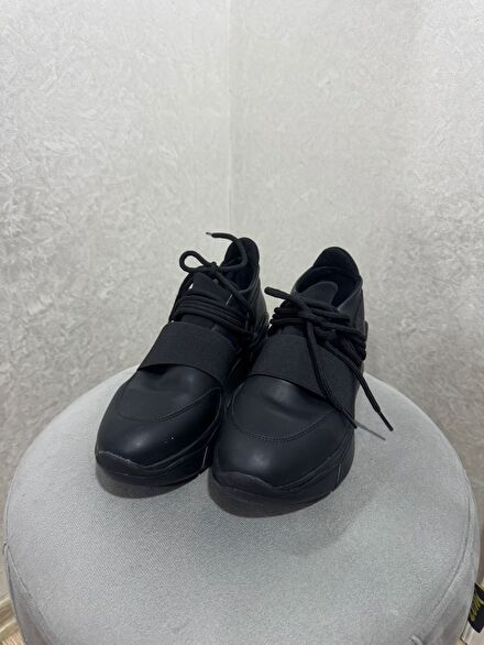 Siyah Sneaker