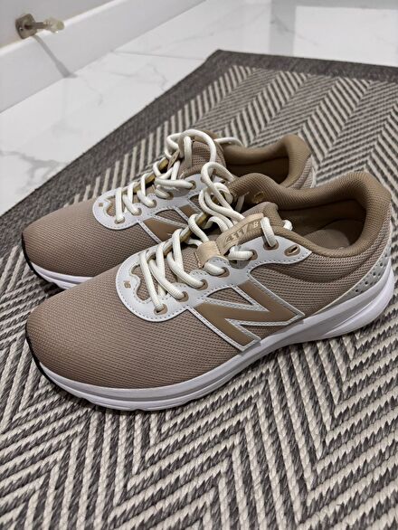 New Balance 411 Sneaker