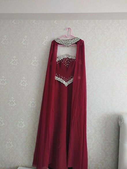 bordo taşlı abiye