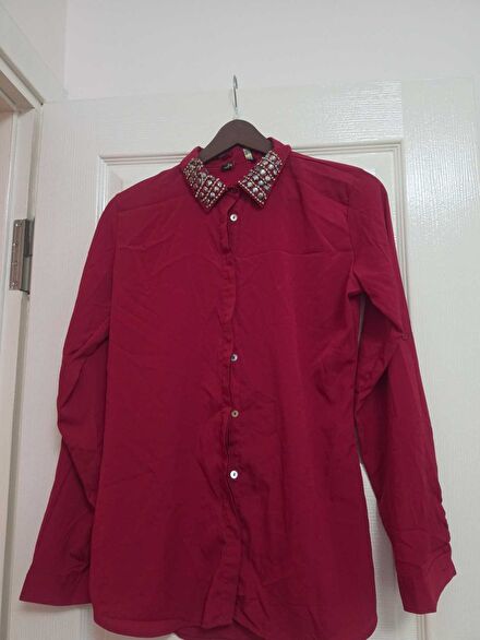 Bordo Taşlı Gömlek 150 tl