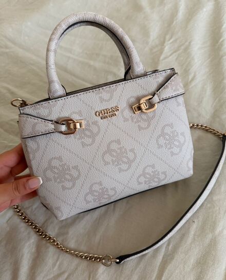 Guess Lorelei El Çantası