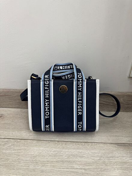 Tommy Hilfiger Lacivert Çanta