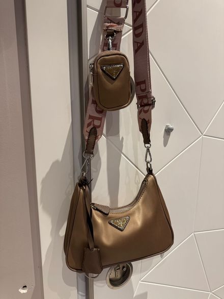 Prada Vizon Omuz Çantası