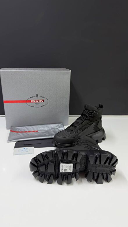 Prada Siyah Bot