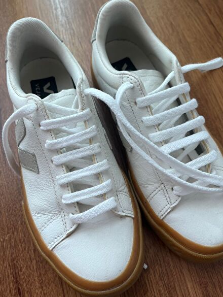 Veja Beyaz Sneaker