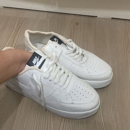 Nike Beyaz Sneaker