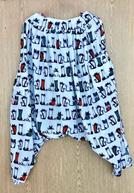 ikonik Kedi Desenli Şalvar Pantolon