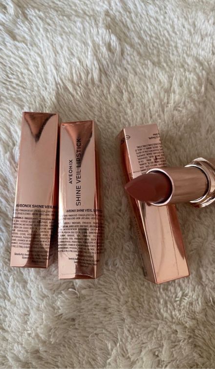 Aveonix Shine Veil Lipstick ruj