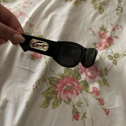 Güneş gözlügü stradivarius