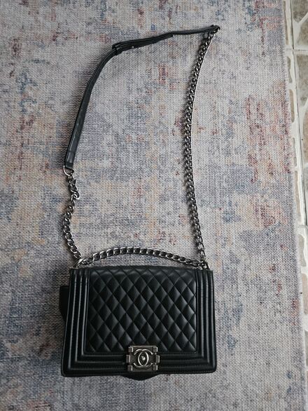Siyah Omuz Çantası Chanel marka