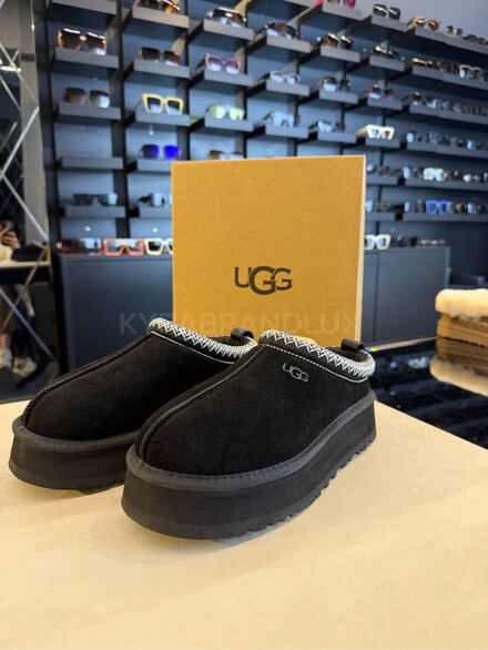 Ugg tazz black