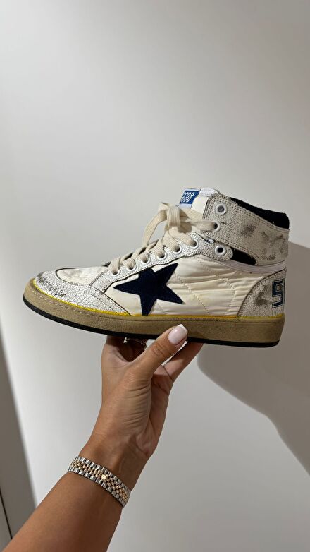 Sneaker