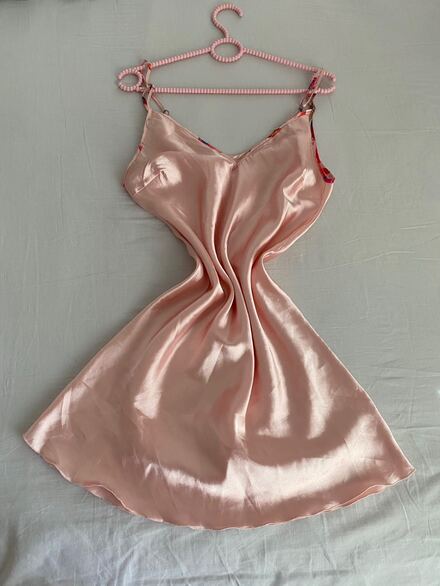 Pembe Saten Elbise
