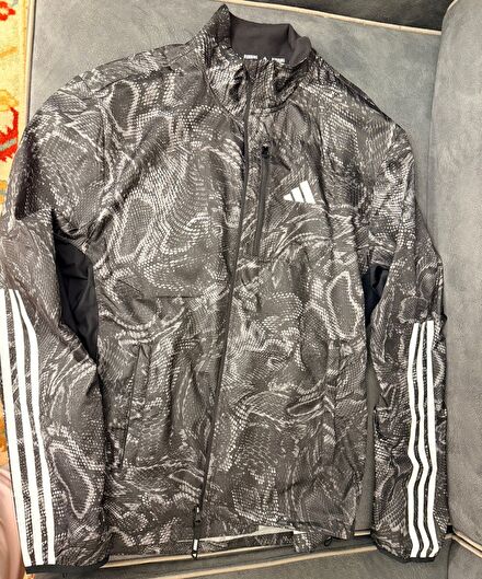 Adidas Kapüşonlu Rüzgarlık